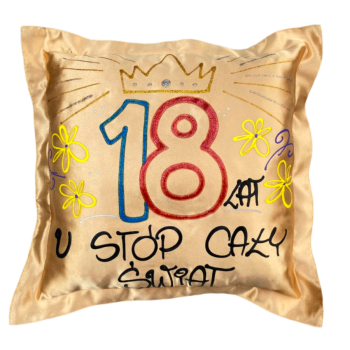 [Ds01-18] Poduszka satynowa 18 LAT U STÓP CAŁY ŚWIAT
